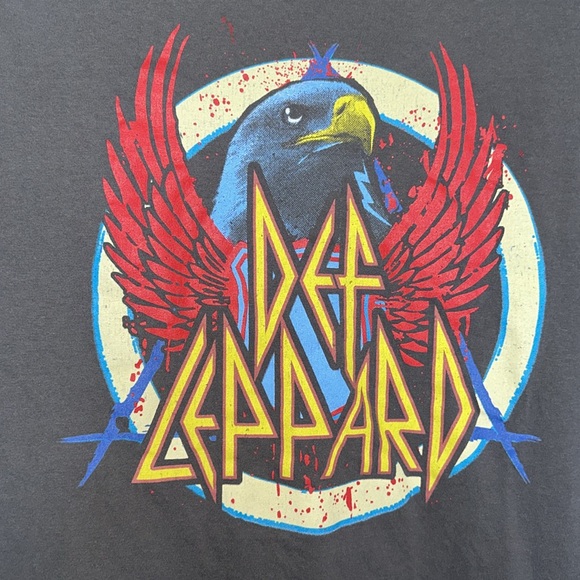 Def Leppard graphic T-shirt - Picture 2 of 4